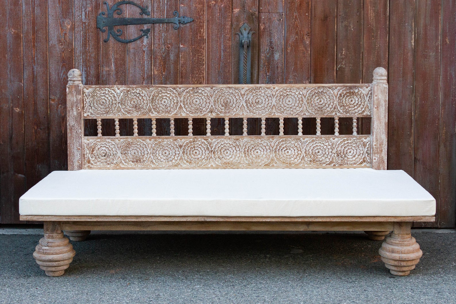 Hand Carved Indian Mughal floral White Washed Charming Daybed - Image 3