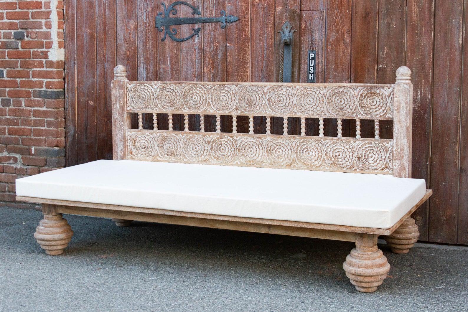 Hand Carved Indian Mughal floral White Washed Charming Daybed - Image 4