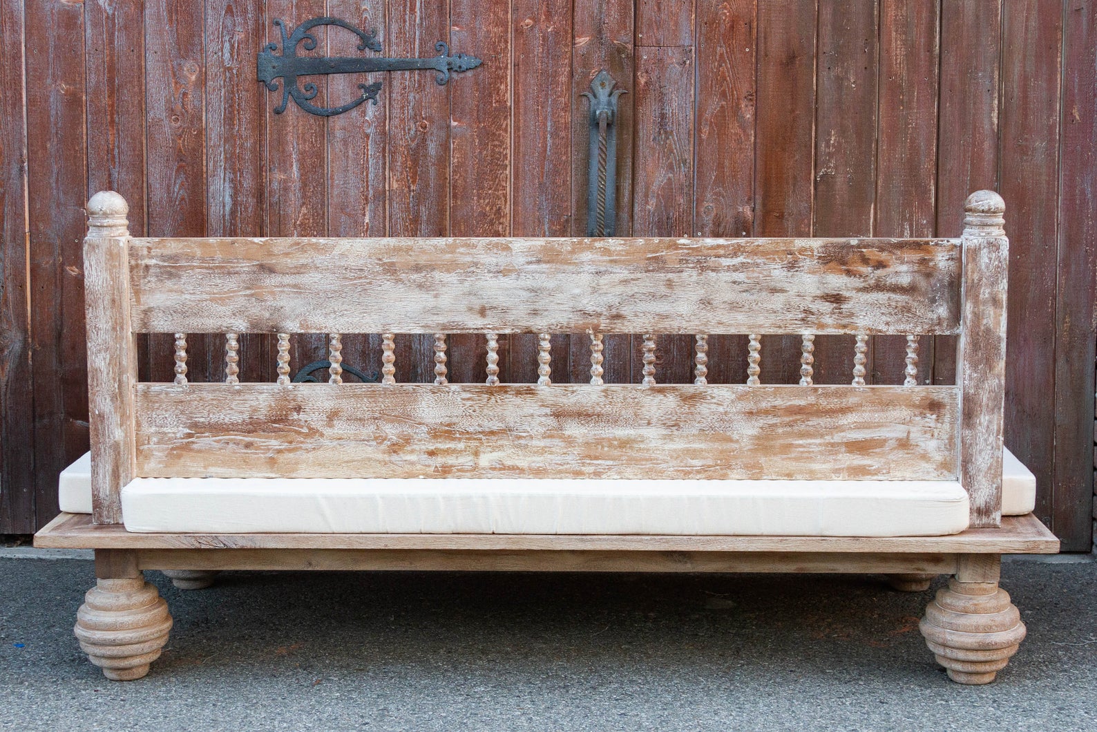 Hand Carved Indian Mughal floral White Washed Charming Daybed - Image 8